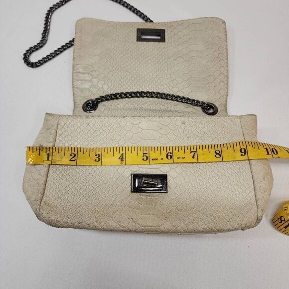 Genuine Leather Small Snake Box Bag Adjustable Chain Strap Crossbody or Shoulder - Picture 7 of 15